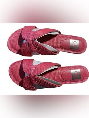 DV Dolce Vita Women's Geeya Flat Slide On Sandal size 5
